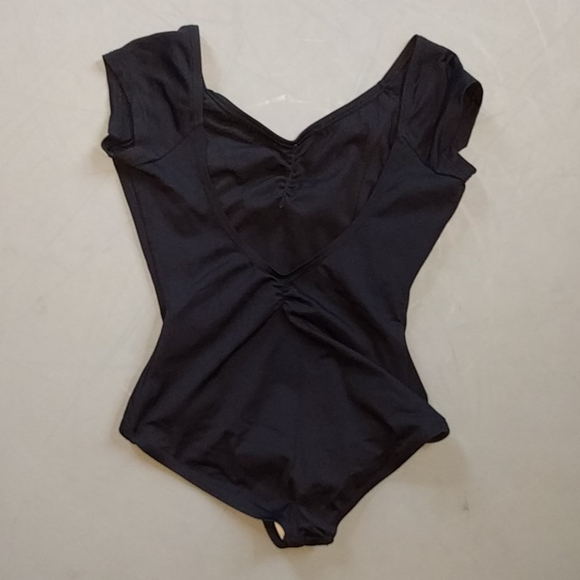 SOLD black cap sleeve leotard - Picture 2 of 3